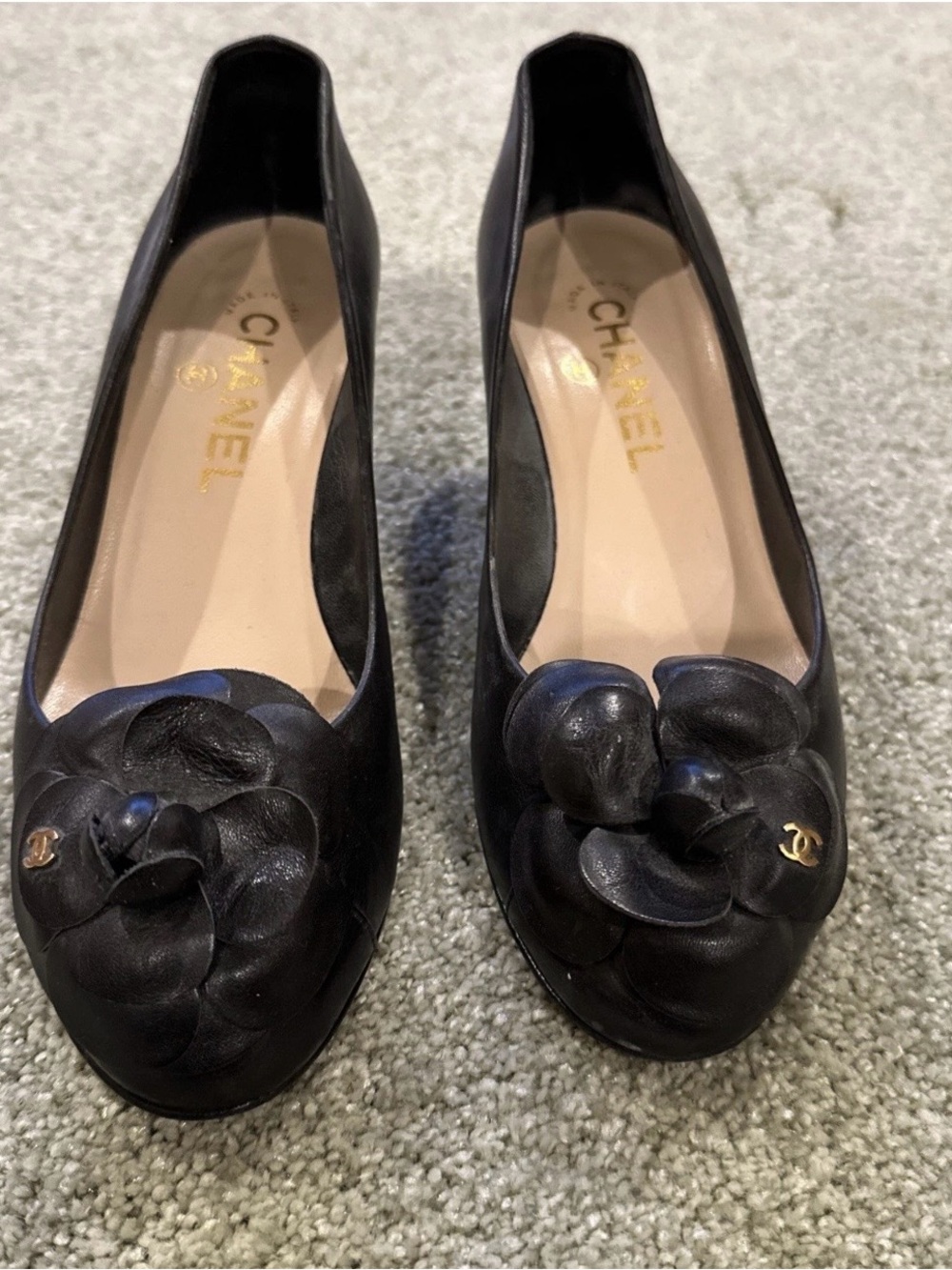 CHANEL Black Leather Camellia Flower Morif Ballet Heels Gold CC Accents